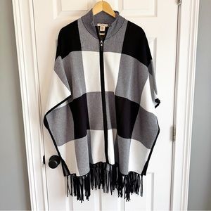 CHRISTIAN SIRIANO Black and White Check Cape Poncho w/ Fringe Size 1X